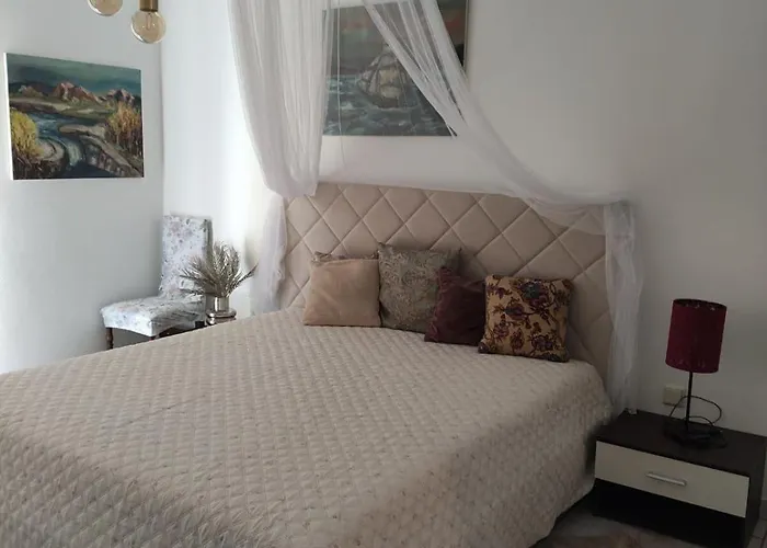 Marina Apartment *